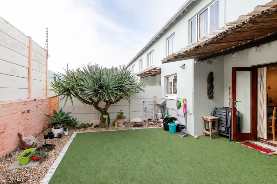 To Let 3 Bedroom Property for Rent in Waves Edge Western Cape